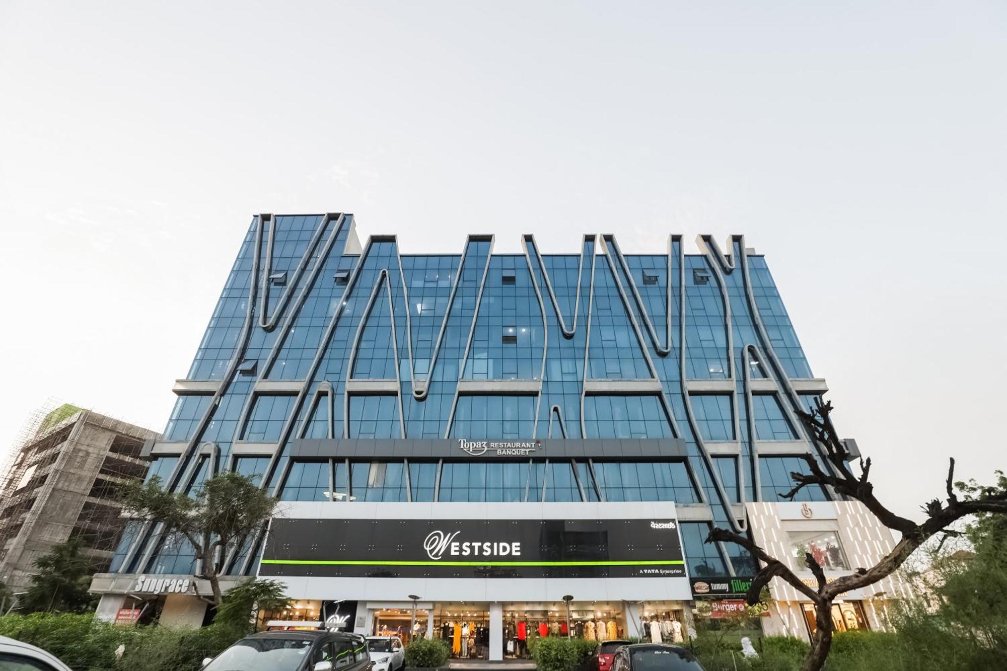Collection O Hotel Alice 아흐메다바드 외부 사진